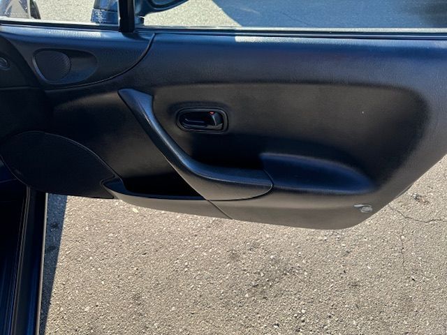 Sold 2000 Mazda MX-5 Miata LS in La Crescenta